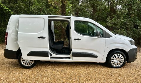 Peugeot Partner Professional Premium 850 White #5