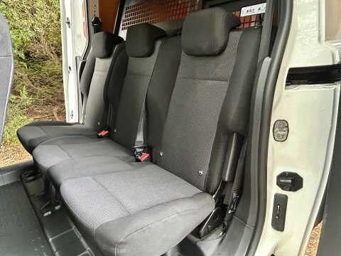 Peugeot Partner Professional Premium 850 White #2