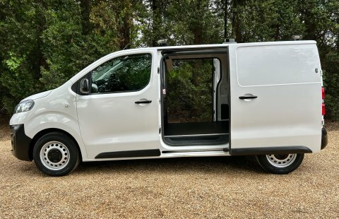 Vauxhall Vivaro Edition 2900 L1 FL69XKS White #3