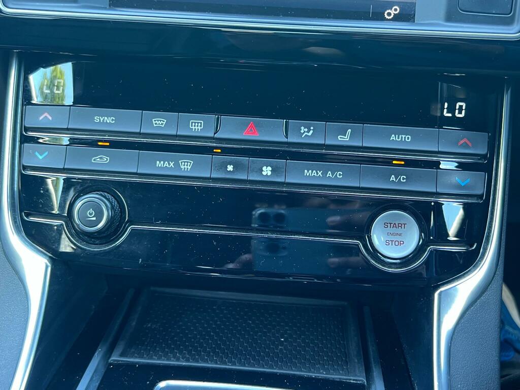 Jaguar XE R-sport Red #55