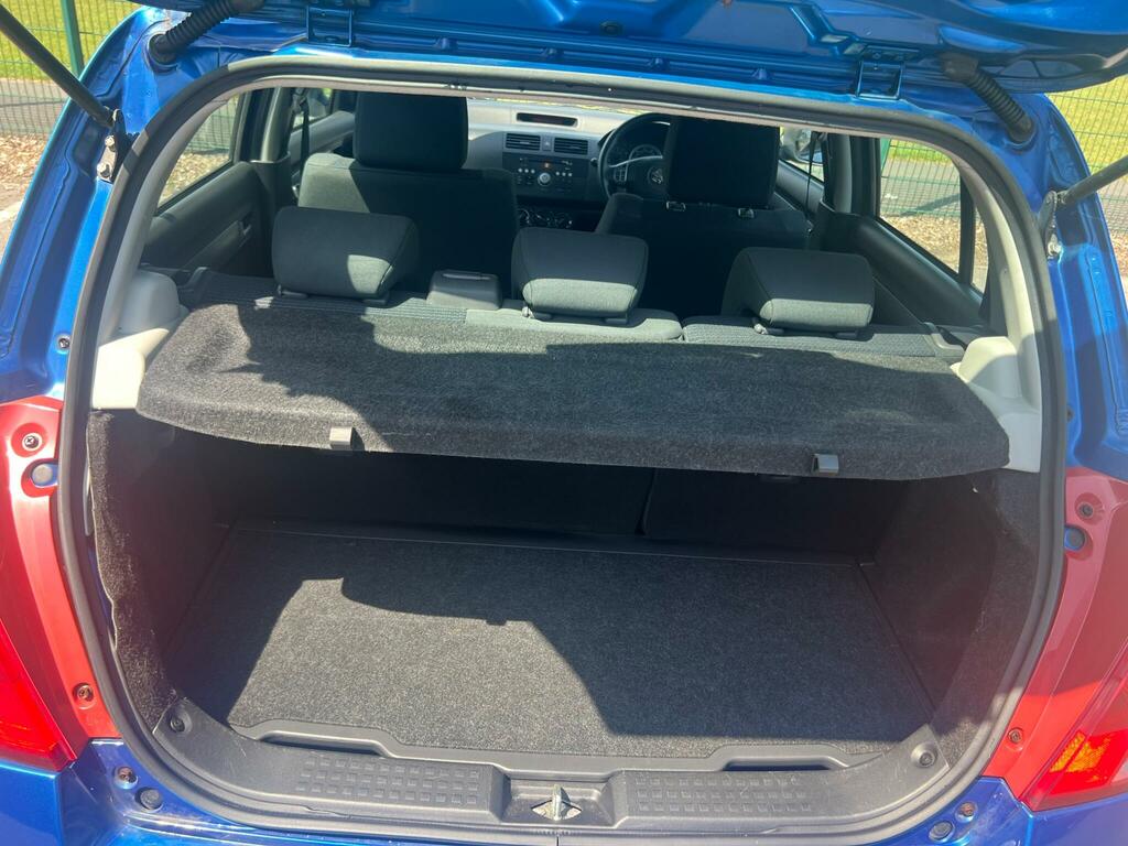 Suzuki Swift 1.5 Glx Hatchback 150 Gkm, 101 Red #36