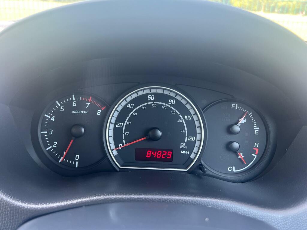 Suzuki Swift 1.5 Glx Hatchback 150 Gkm, 101 Red #8