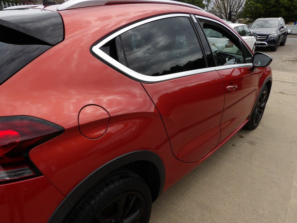 DS DS 3 Crossback Hatchback White #21