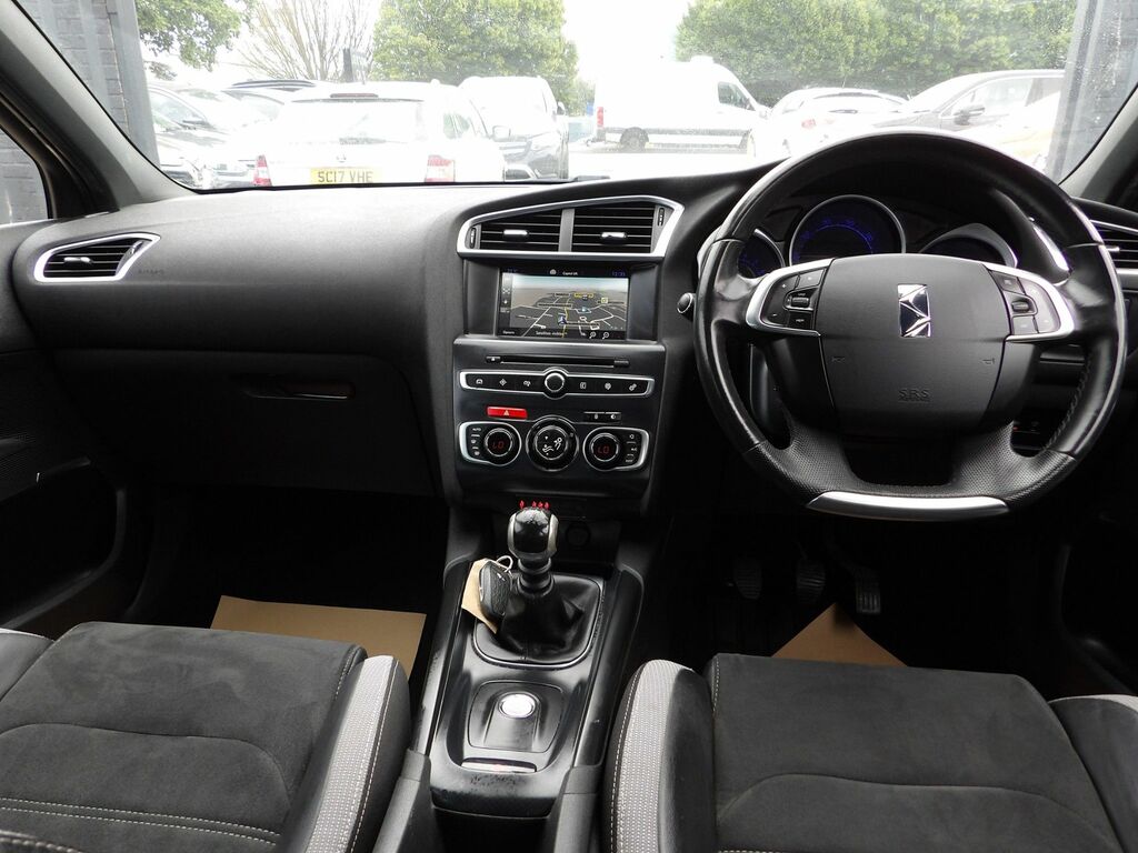 DS DS 3 Crossback Hatchback White #12