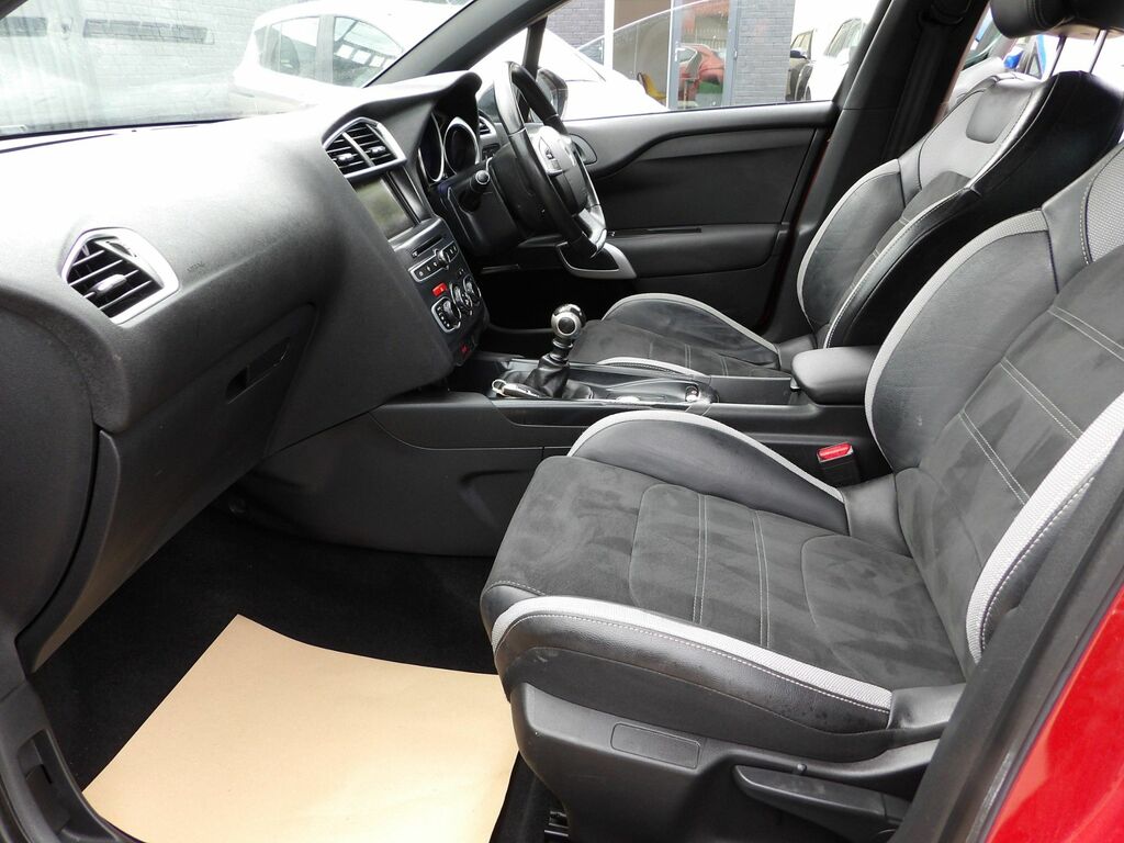 DS DS 3 Crossback Hatchback White #7