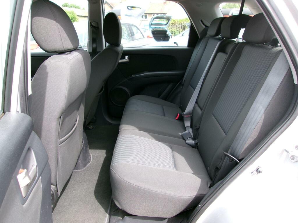 Kia Sportage Xr Black #16