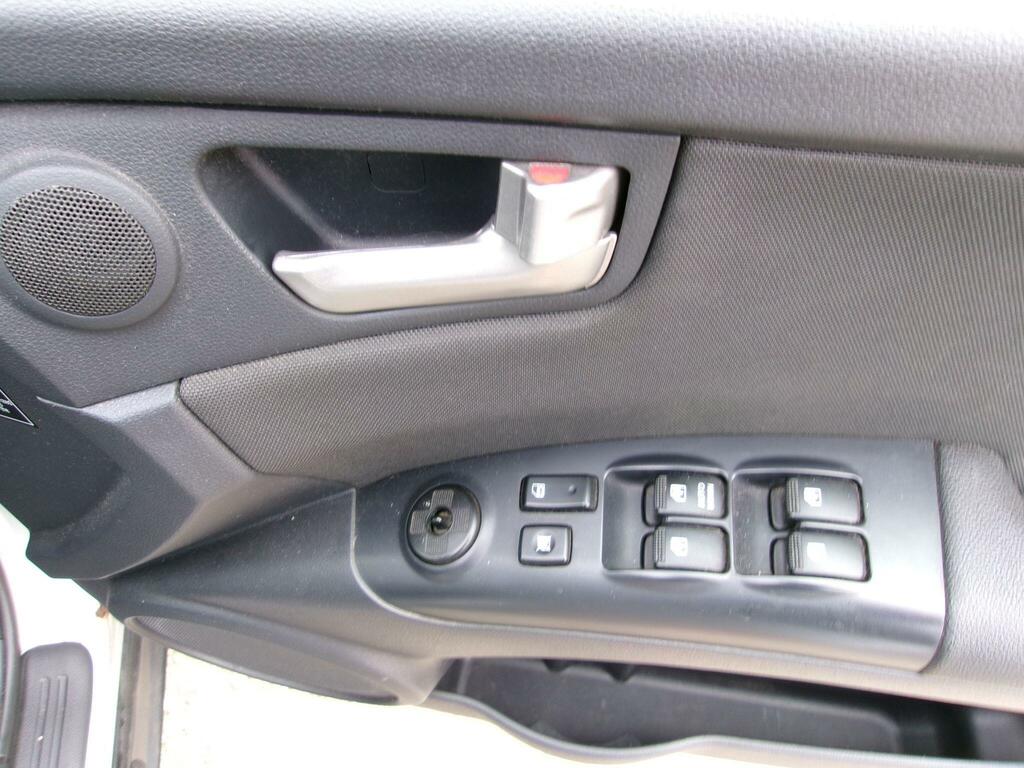 Kia Sportage Xr Black #25