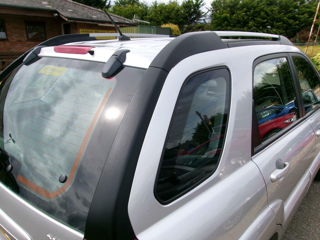 Kia Sportage Xr Black #51