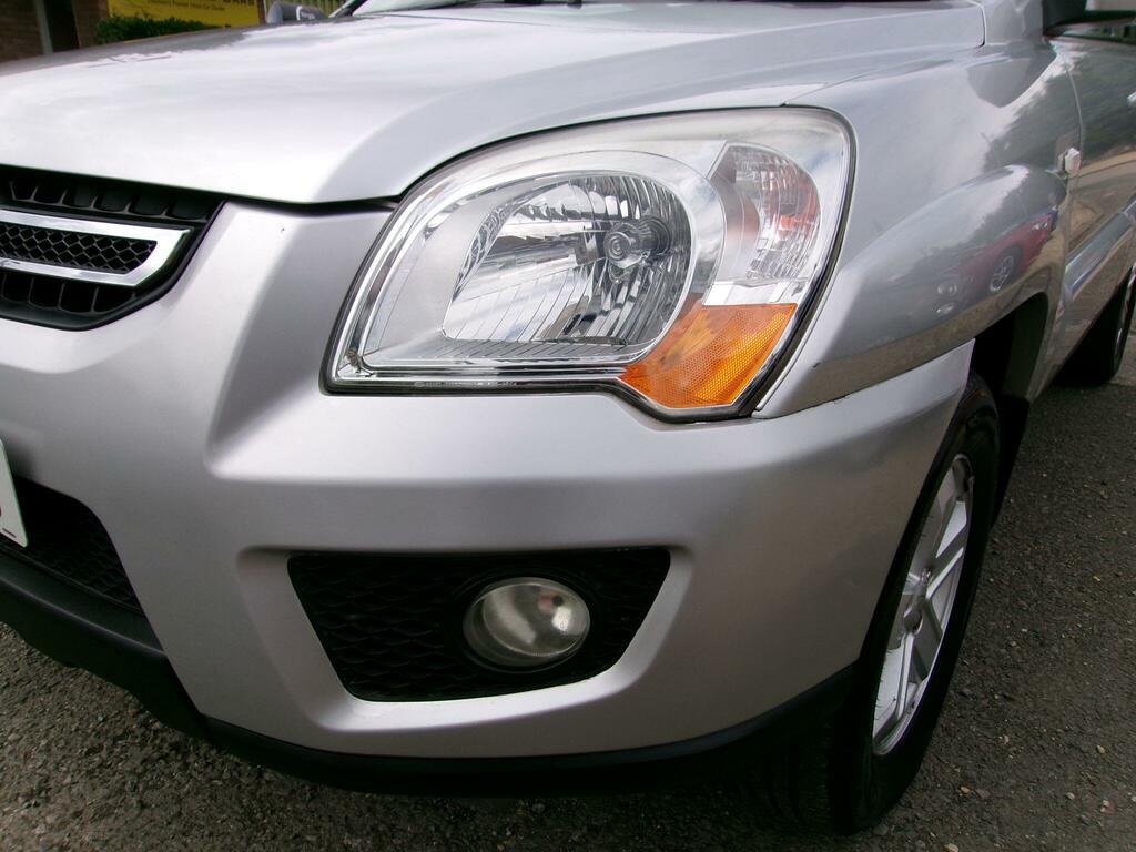 Kia Sportage Xr Black #44