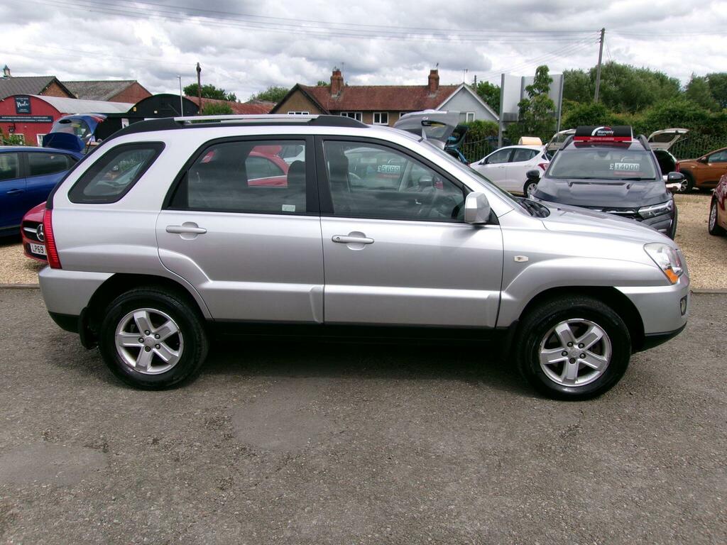 Kia Sportage Xr Black #8