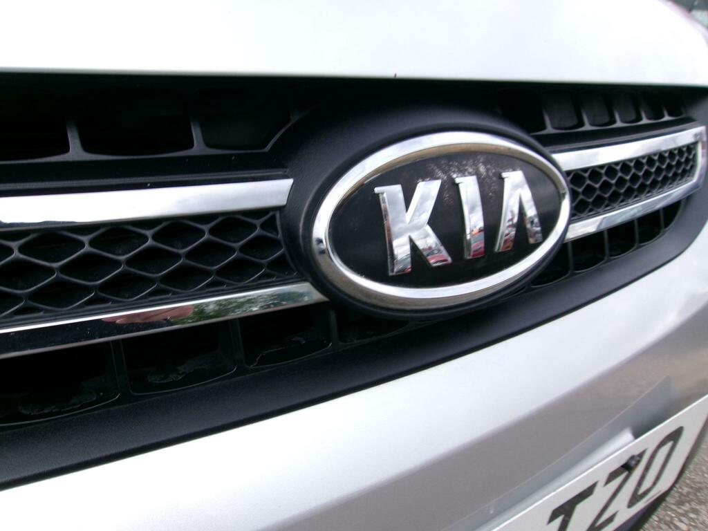 Kia Sportage Xr Black #46