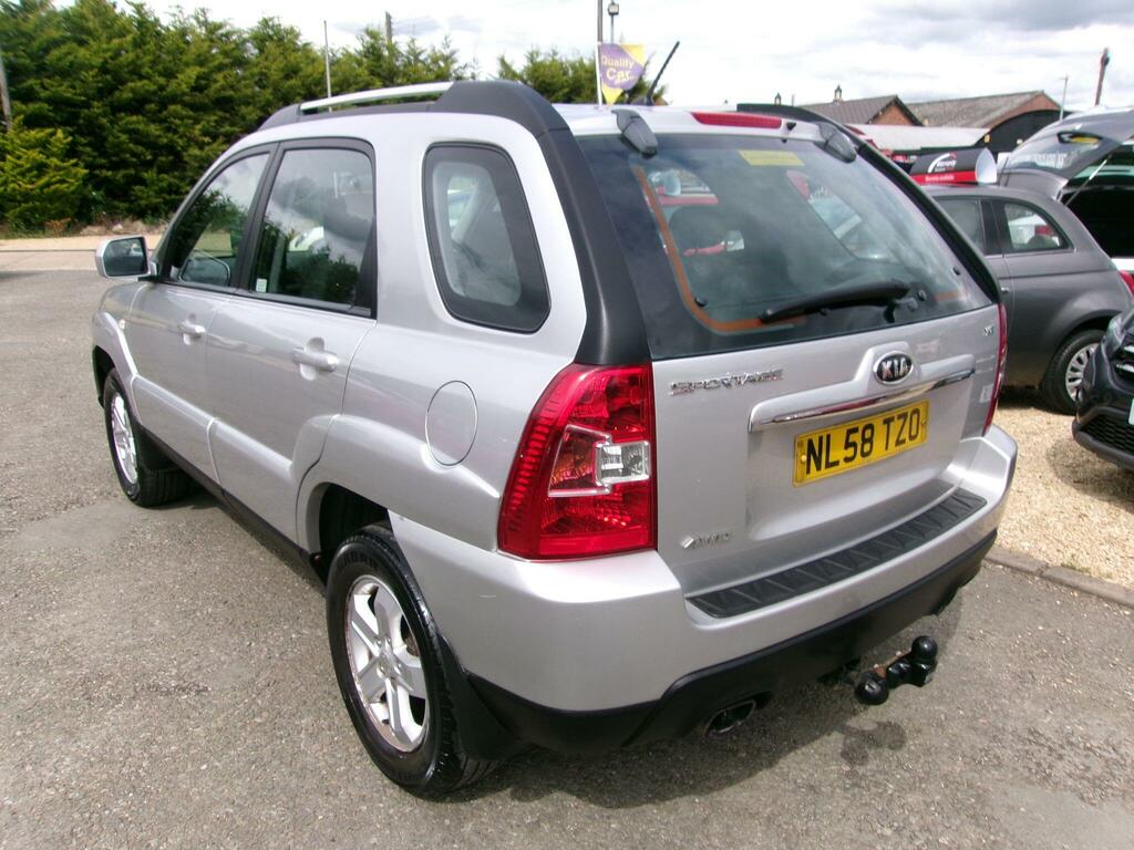 Kia Sportage 2.0 Crdi Xe 4Wd  #4