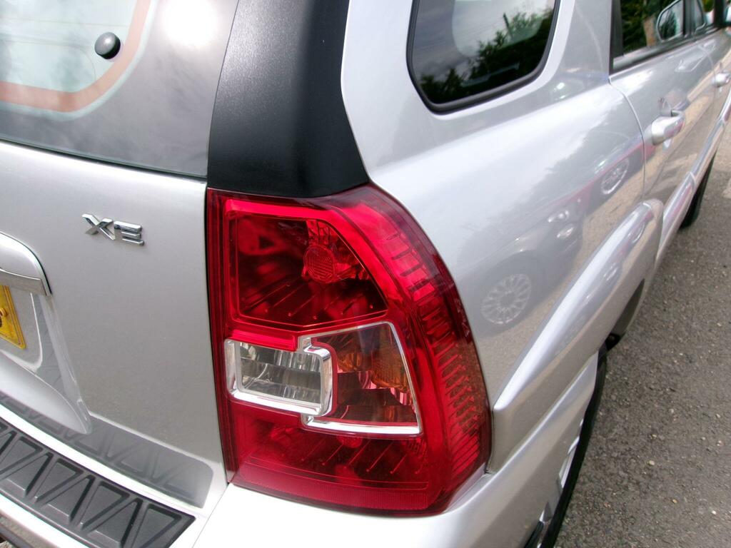 Kia Sportage Xr Black #43