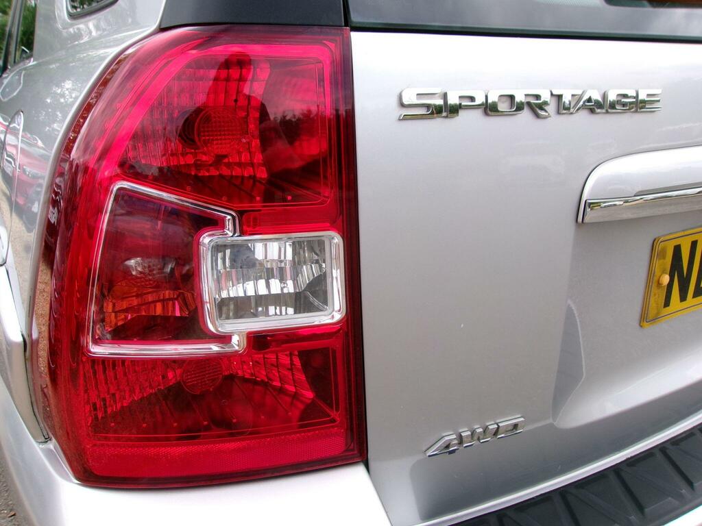 Kia Sportage Xr Black #42