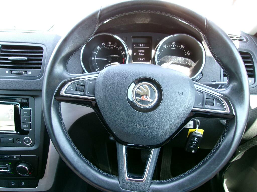 Skoda Yeti 1.2 Tsi Se Suv Green #32