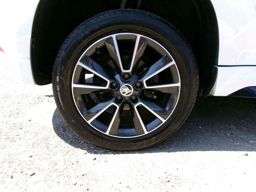 Skoda Yeti 1.2 Tsi Se Suv Green #24