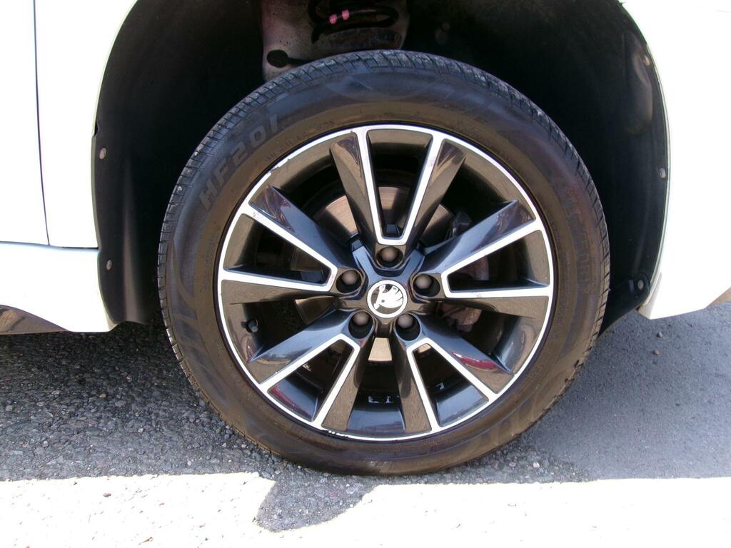 Skoda Yeti 1.2 Tsi Se Suv Green #25