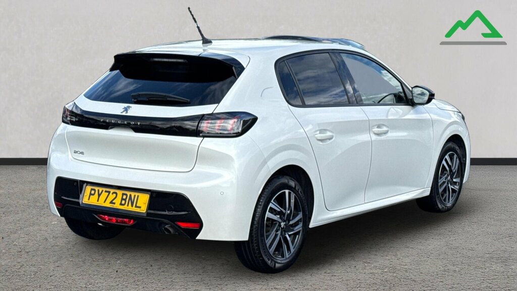 Peugeot 208 1.2 Puretech Allure Premium Hatchback PY72BNL White #6