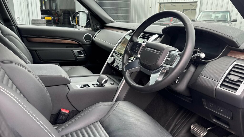 Land Rover Discovery D350 Dynamic Hse Grey #16