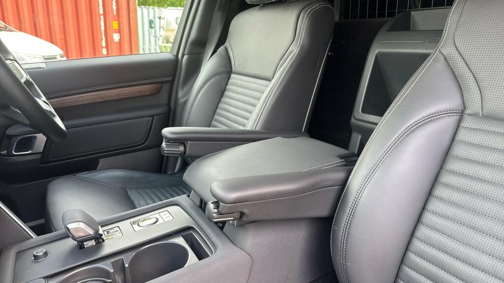 Land Rover Discovery D350 Dynamic Hse Grey #30