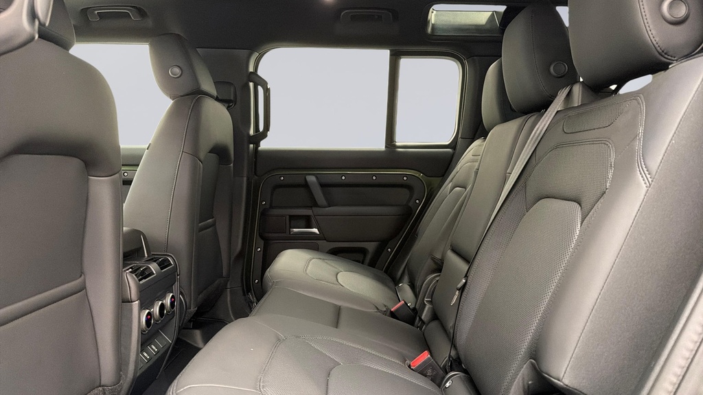 Land Rover Defender 110 D250 110 X-dynamic Se #4