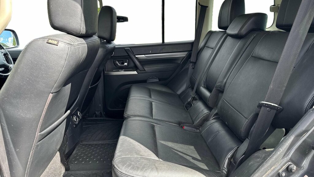 Mitsubishi Shogun Di-d Sg2 Grey #11