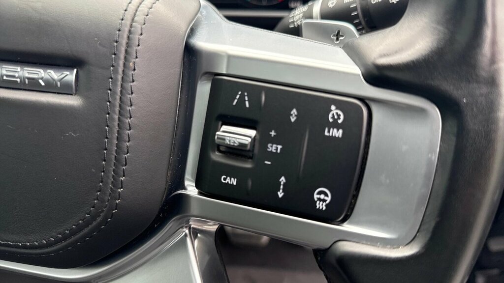 Land Rover Discovery 3.0 D300 Mhev Metropolitan Edition Suv YL72ZJY Black #3