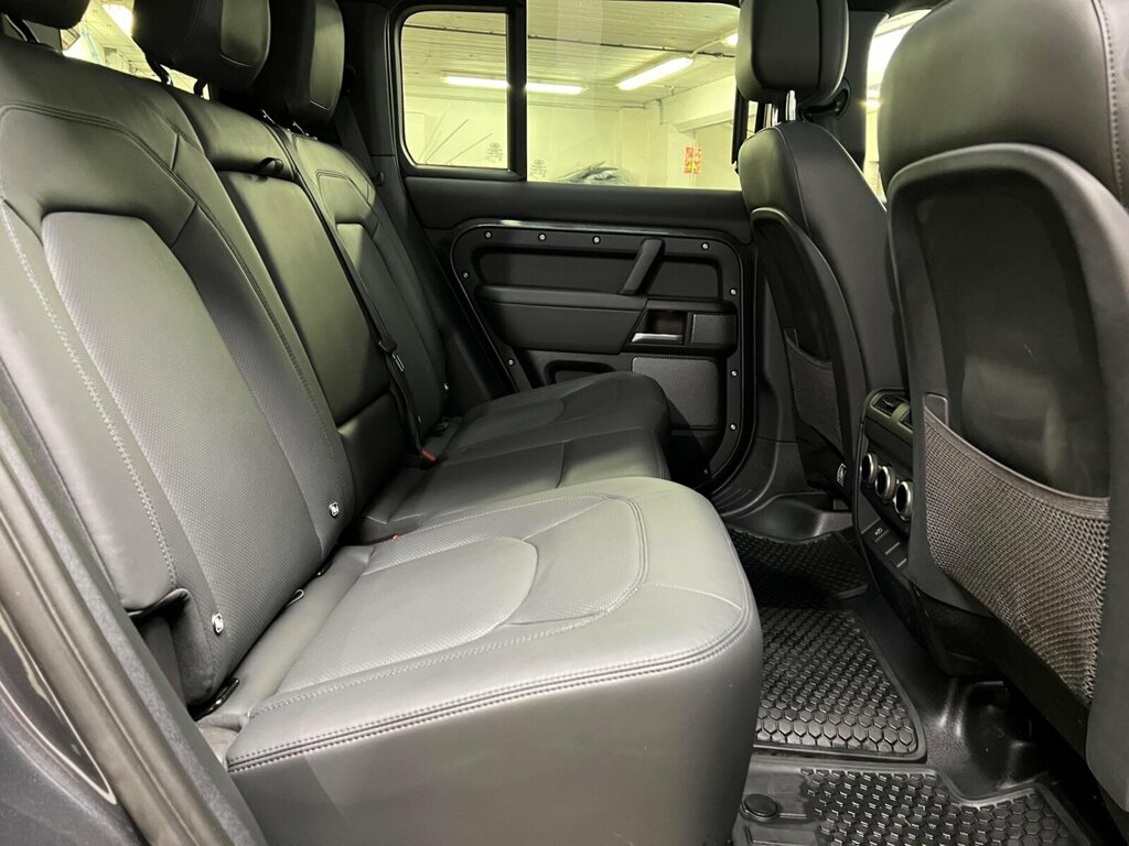 Land Rover Defender X-dynamic Hse Red #16