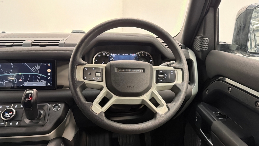 Land Rover Defender 3.0 Defender X-dynamic Black #29