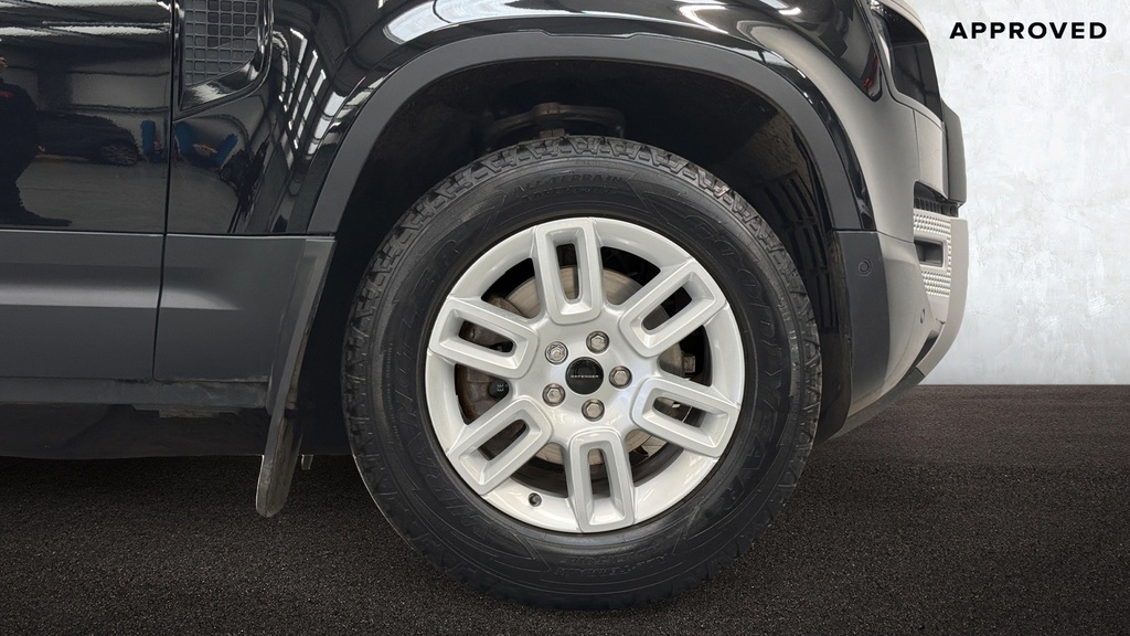 Land Rover Defender 3.0 Defender X-dynamic Black #8