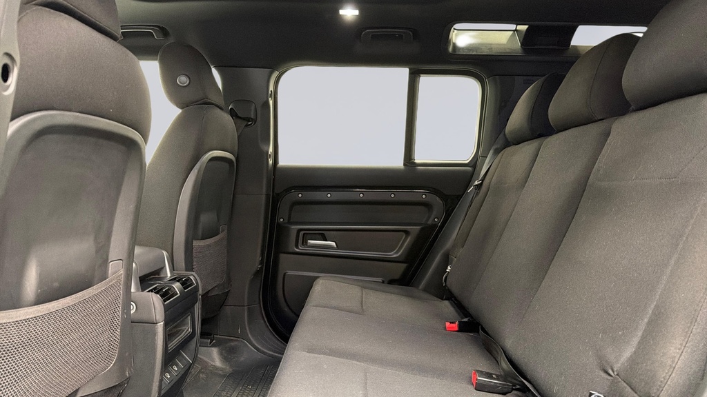 Land Rover Defender D250 Hard Top Standard Black #4