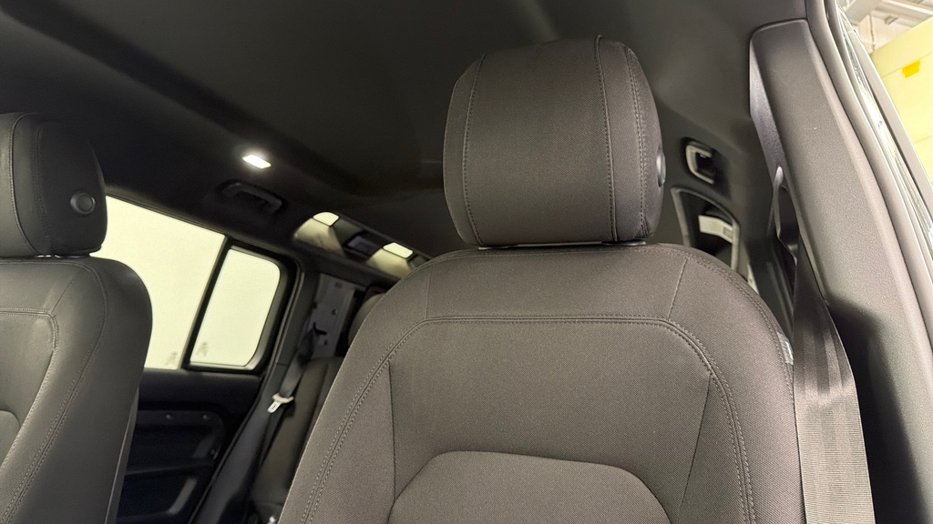 Land Rover Defender 3.0 Defender X-dynamic Black #32