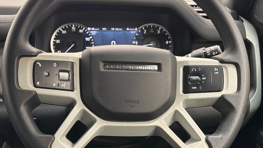 Land Rover Defender 3.0 Defender X-dynamic Black #30