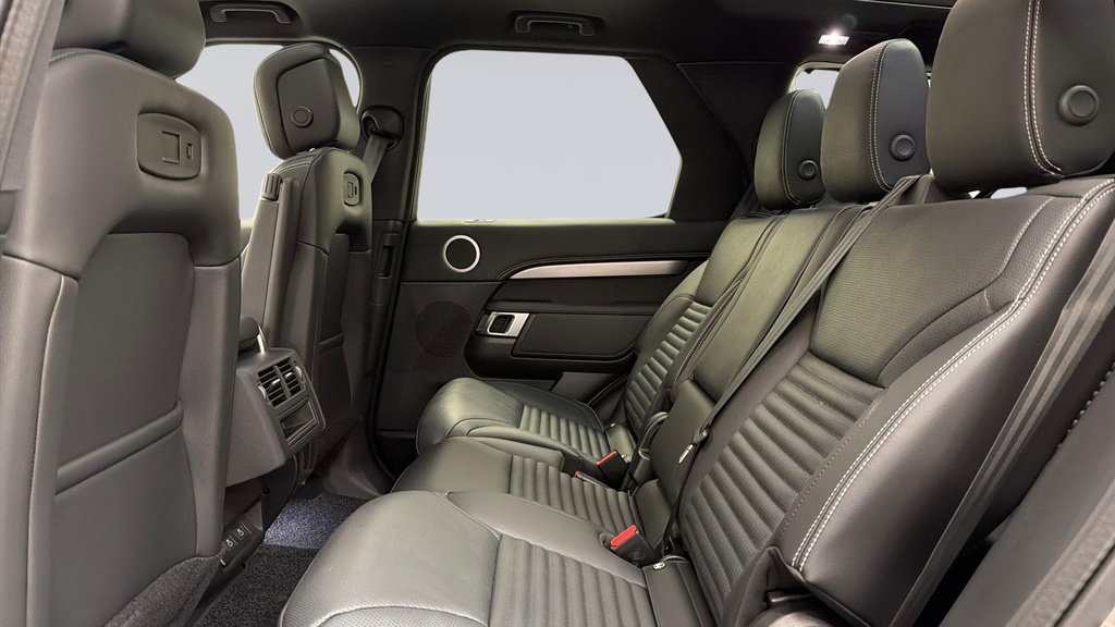 Land Rover Discovery D350 Dynamic Se Brown #4