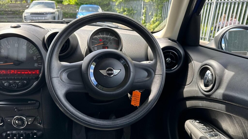 Mini Countryman 1.6 Cooper D Black #13
