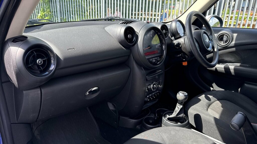 Mini Countryman 1.6 Cooper D Black #15
