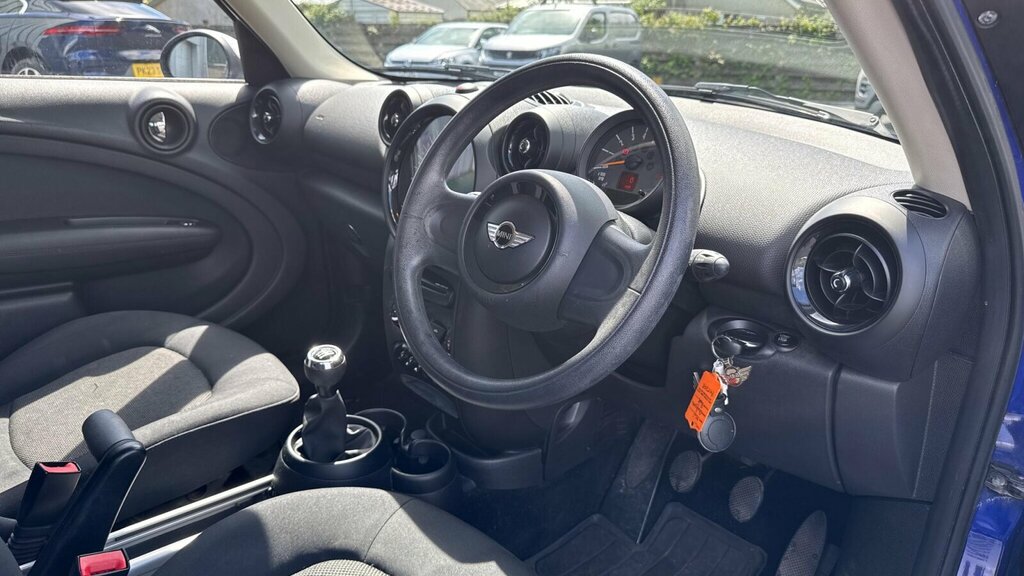 Mini Countryman 1.6 Cooper D Black #16