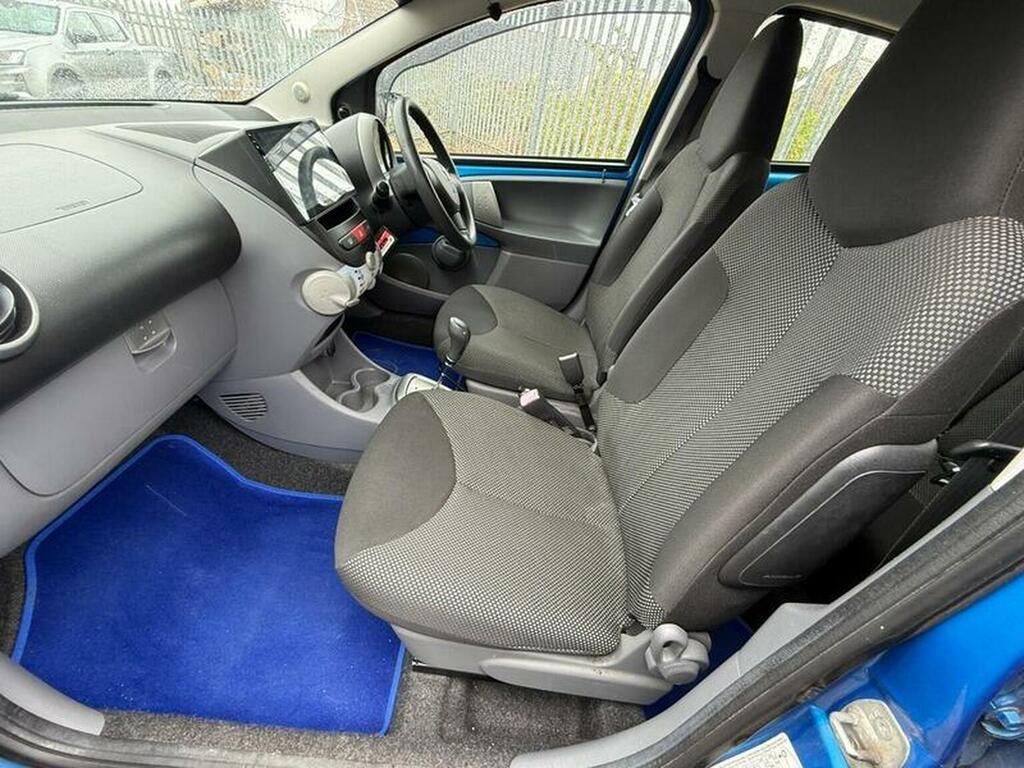 Toyota Aygo 1.0 Aygo Blue Blue #24