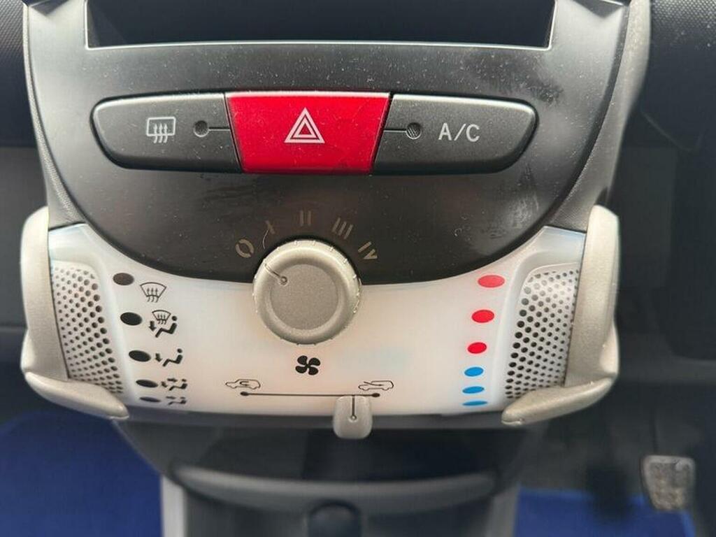 Toyota Aygo 1.0 Aygo Blue Blue #44