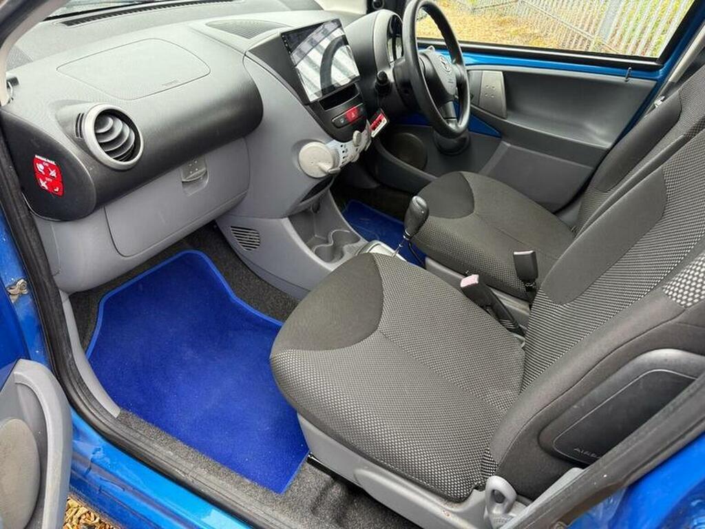 Toyota Aygo 1.0 Aygo Blue Blue #23