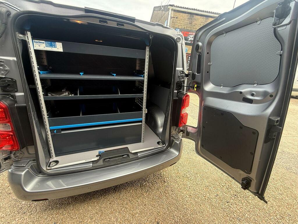 Vauxhall Vivaro 2700 1.5D 120Ps Sportive H1 Van White #36