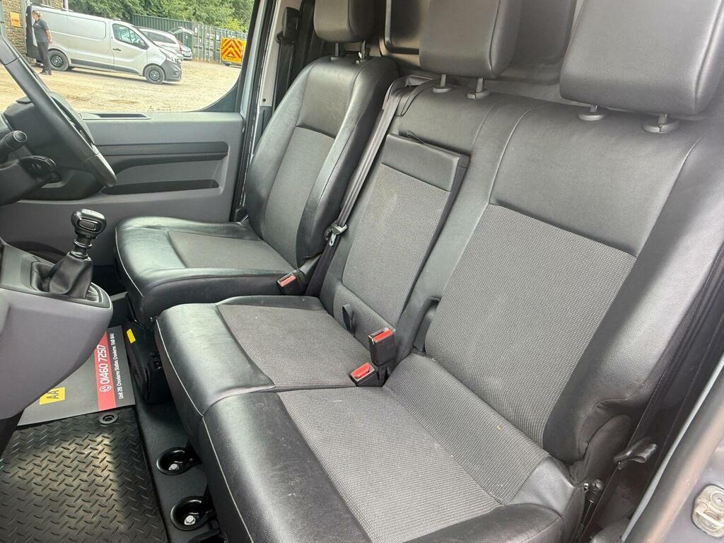Vauxhall Vivaro 2700 1.5D 120Ps Sportive H1 Van White #31