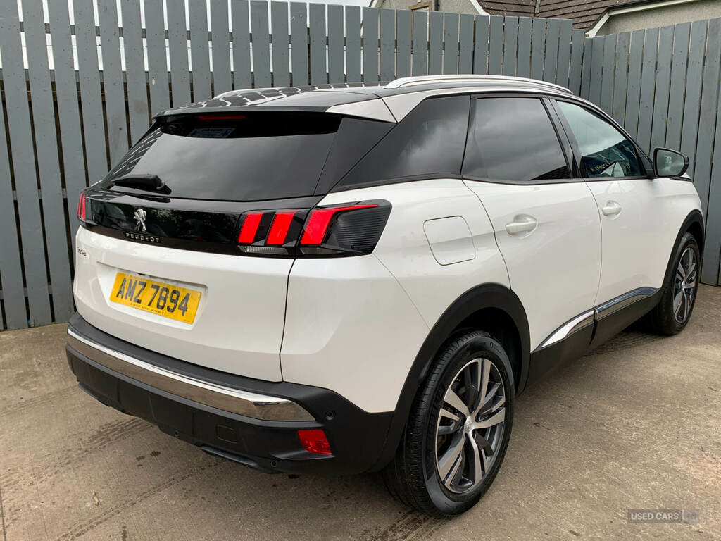 Peugeot 3008 1.5 Bluehdi Allure Premium Eat8 AMZ7894 White #5