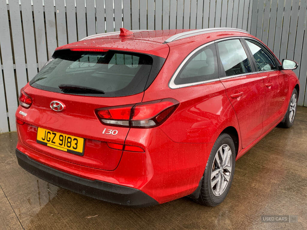 Hyundai I30 1.6 Crdi Se Nav Red #5