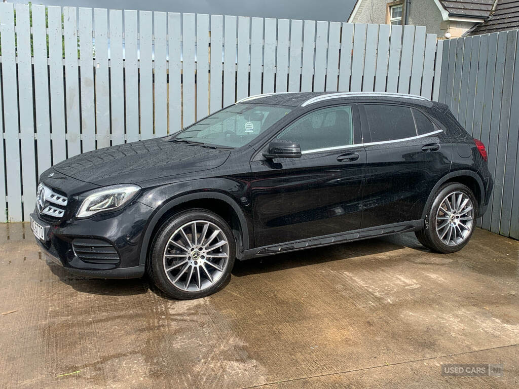 Mercedes-Benz GLA Class Gla 180 Amg Line Edition Black #2