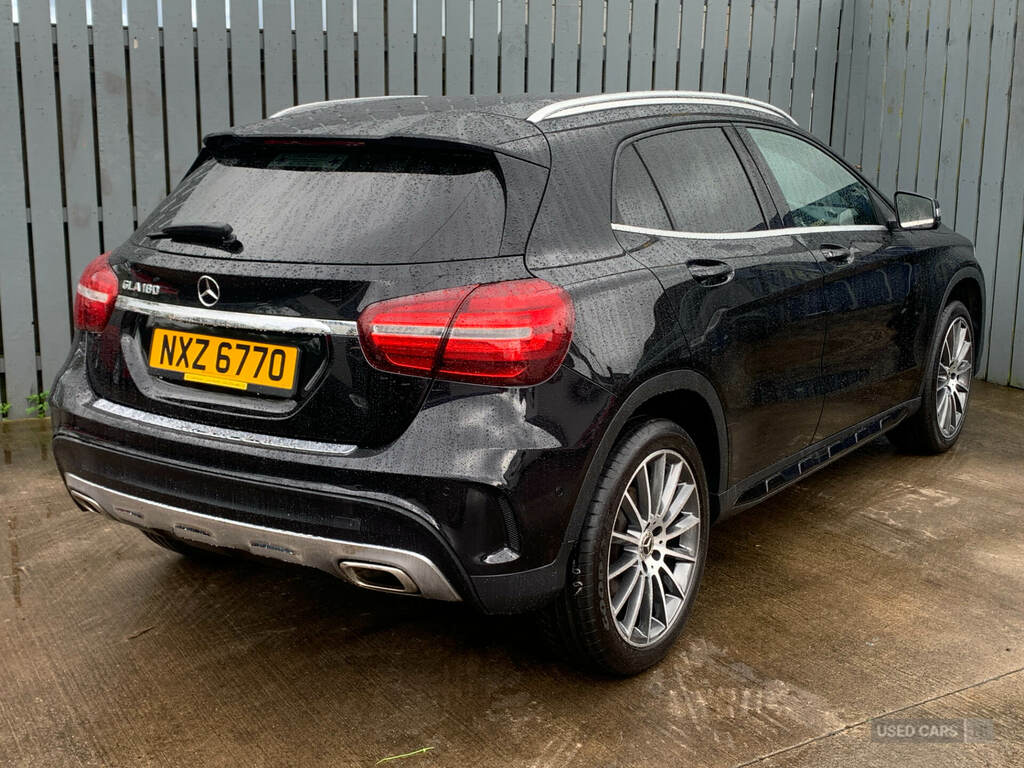 Mercedes-Benz GLA Class Gla 180 Amg Line Edition Black #4