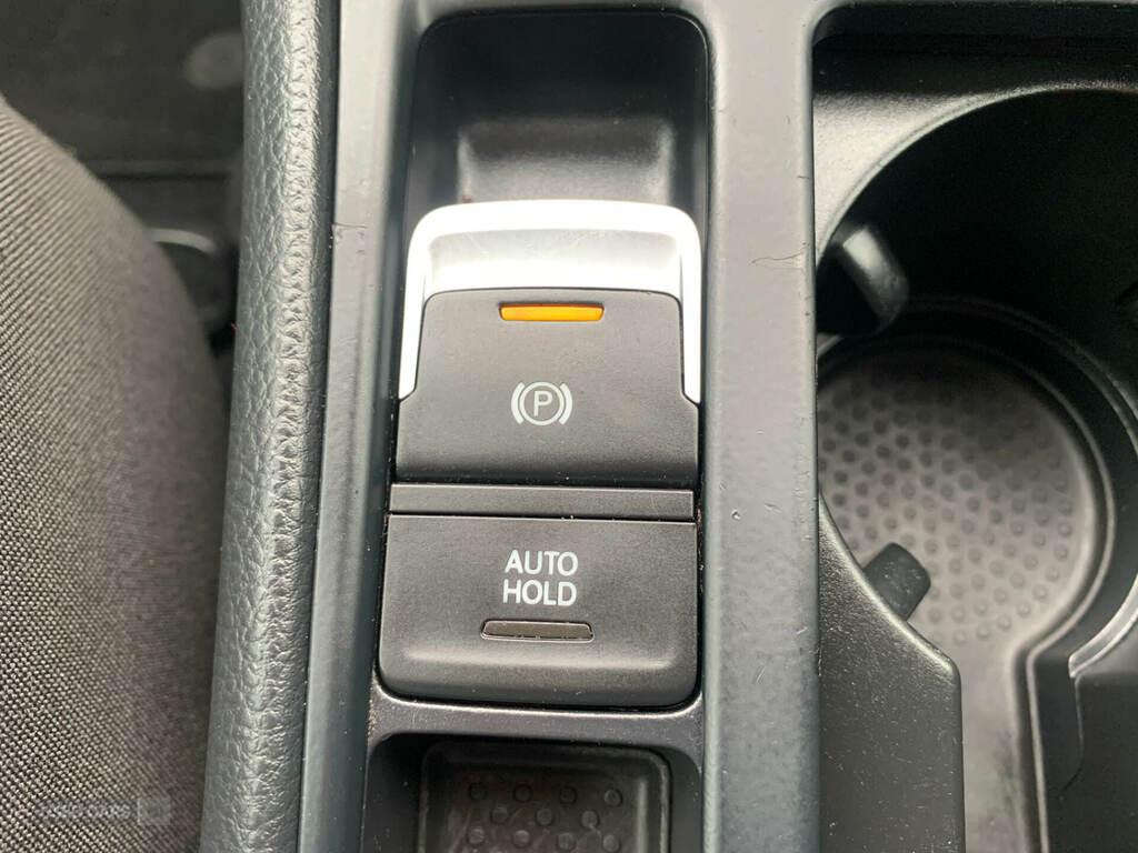 Volkswagen Golf Hatchback #17