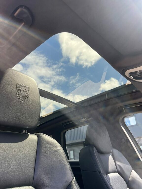 Porsche Cayenne 3L Platinum Edition Black #9