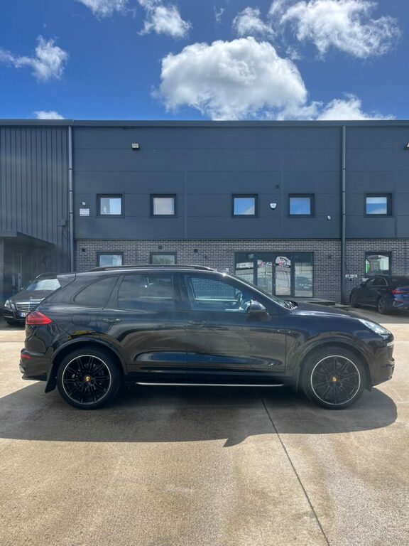 Porsche Cayenne V6 Tiptronic S 