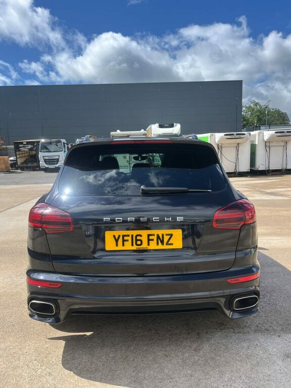 Porsche Cayenne V6 Tiptronic S  #2